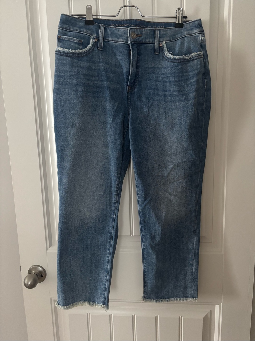 Chico's Size 1 Medium Frayed Hem Cropped Jeans